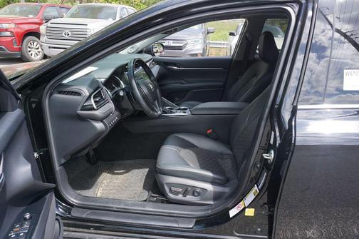 Midnight Black Metallic 2019 Toyota Camry XSE