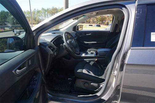 2021 Ford Edge SE