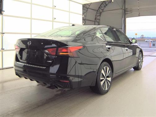 2022 Nissan Altima 2.5 SL