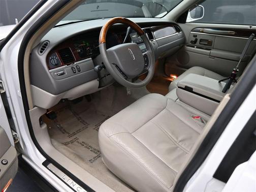 2009 Lincoln Town Car Signature