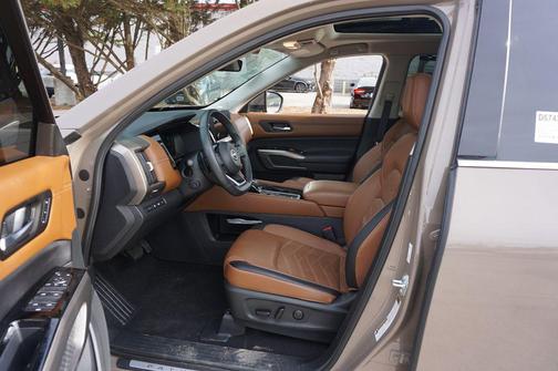 Baja Storm 2025 Nissan Pathfinder Platinum FWD