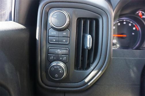 2020 Chevrolet Silverado 1500 Custom Trail Boss