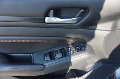 2022 Nissan Altima SR VC-Turbo FWD
