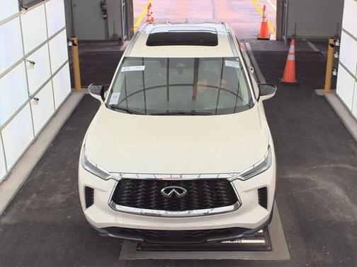 2022 INFINITI QX60 Luxe