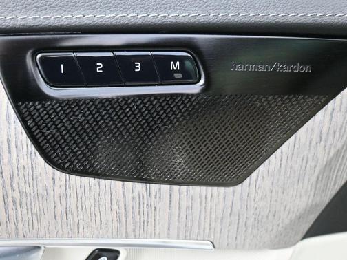 2022 Volvo XC90 T6 Inscription