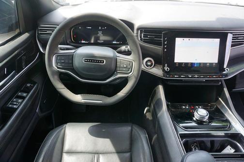 Baltic Gray Metallic Clearcoat 2023 Jeep Wagoneer Series I 4x2