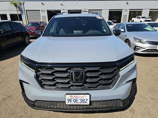 2023 Honda Pilot 2WD Sport