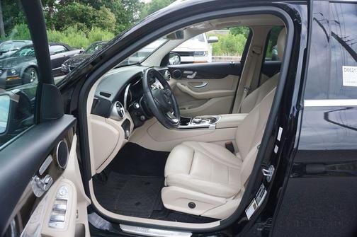 Black 2019 Mercedes-Benz GLC 300 Base