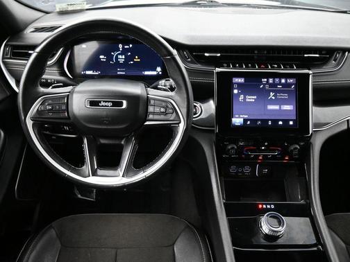 2022 Jeep Grand Cherokee Altitude