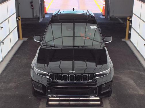 2022 Jeep Grand Cherokee Overland
