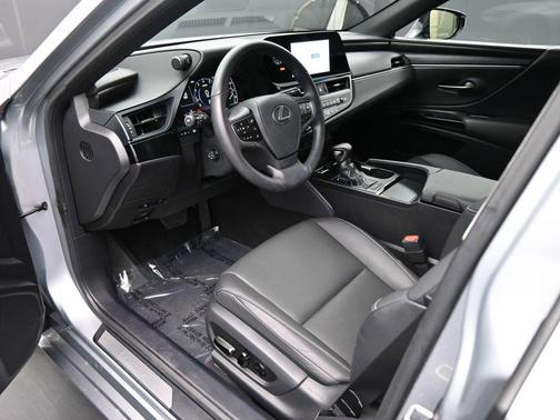 2025 Lexus ES 350 Base