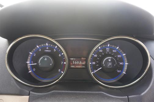 2013 Hyundai SONATA GLS