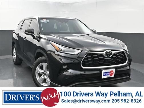 2022 Toyota Highlander LE
