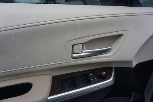 Celestial Silver Metallic 2022 Toyota Sienna XLE