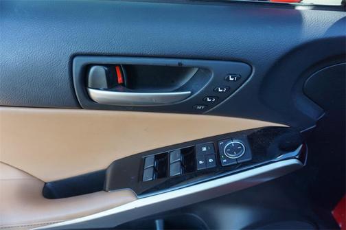 2018 Lexus IS 300 Base