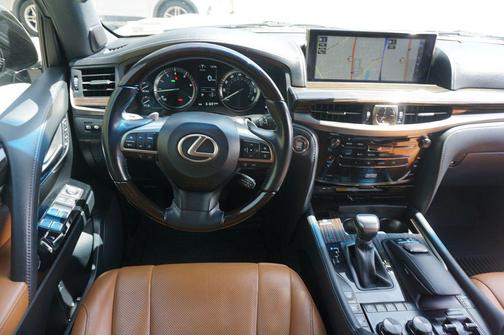 2021 Lexus LX 570 Three-Row