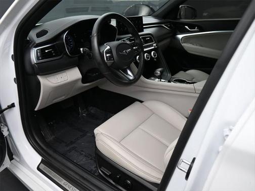2022 Genesis G70 2.0T RWD