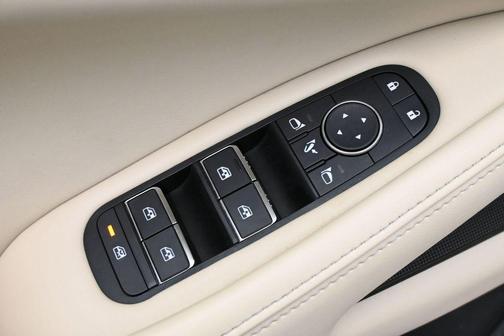 Majestic 2023 INFINITI QX60 Luxe