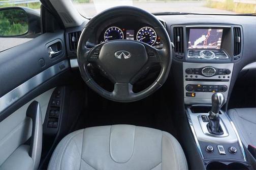 2011 INFINITI G37 Base