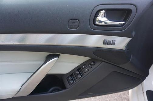 2011 INFINITI G37 Base
