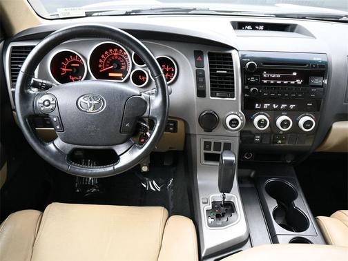 2013 Toyota Sequoia SR5