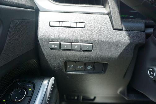 Atomic Silver/Black 2024 Lexus GX 550 Overtrail+