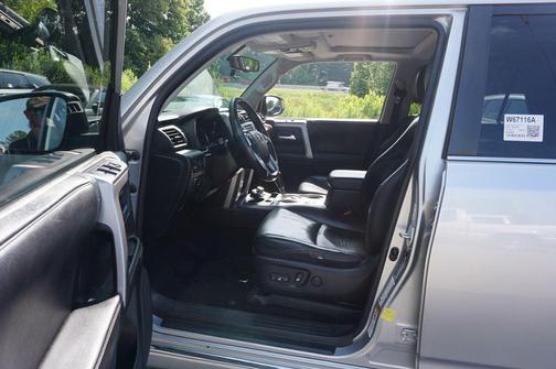 Classic Silver Metallic 2016 Toyota 4Runner Limited