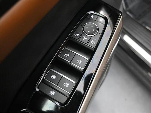 2023 Nissan Pathfinder Platinum 4WD