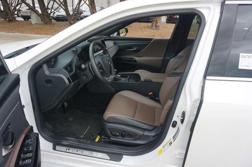 Eminent White Pearl 2023 Lexus ES 350 Base