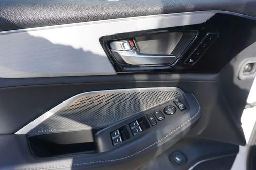 Platinum White Pearl 2023 Acura MDX Technology Package