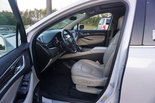 White Frost Tricoat 2018 Buick Enclave Essence