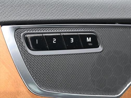 2023 Volvo XC90 B6 Core