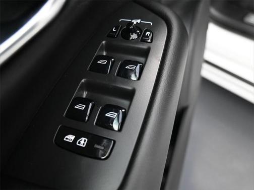 2023 Volvo XC90 B6 Core