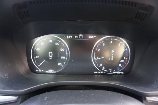 2020 Volvo XC60 T5 Momentum