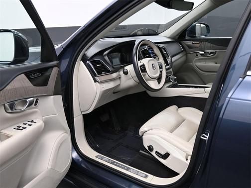 2021 Volvo XC90 T6 Inscription