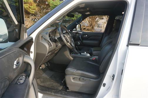 2024 INFINITI QX80 SENSORY AWD