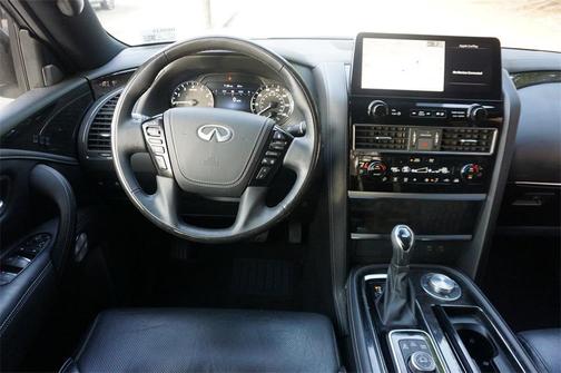 2024 INFINITI QX80 SENSORY AWD