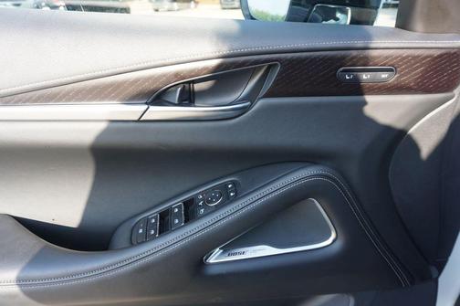 Majestic White 2023 INFINITI QX60 SENSORY