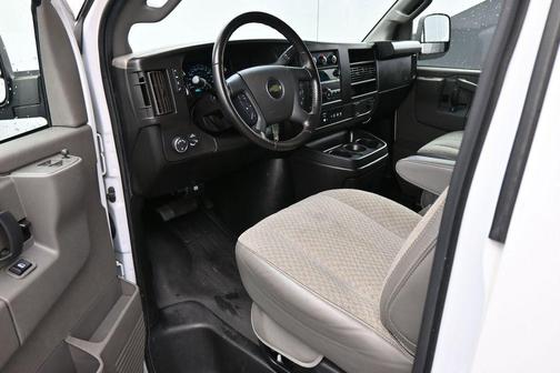 Summit White 2022 Chevrolet Express 2500 Work Van