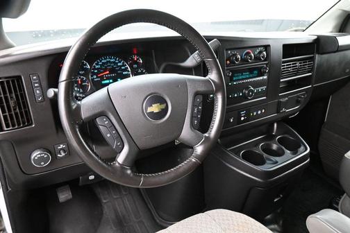 Summit White 2022 Chevrolet Express 2500 Work Van