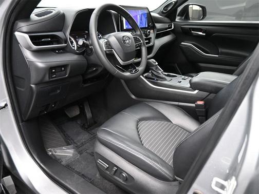 2024 Toyota Highlander XSE