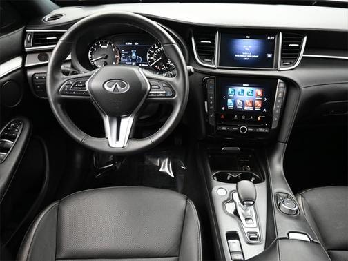 2022 INFINITI QX50 LUXE