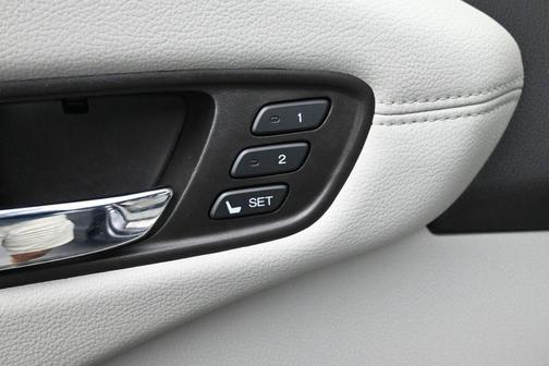 Modern Steel Metallic 2017 Acura RDX Advance Package