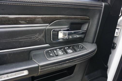 2018 RAM 1500 Limited Crew Cab 4x2 5'7' Box