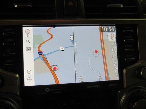 Photo 3 of 4 of 2020 Toyota 4Runner SR5 Premium