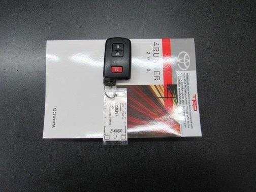 Photo 4 of 4 of 2020 Toyota 4Runner SR5 Premium