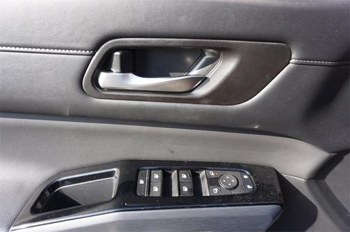 2024 Nissan Pathfinder SL 4WD