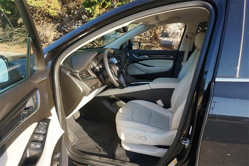 2023 Buick Enclave Essence FWD