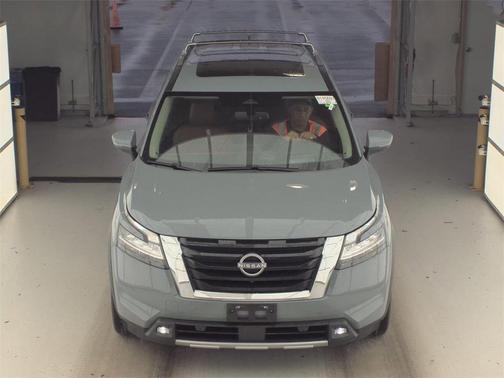 2022 Nissan Pathfinder Platinum 4WD