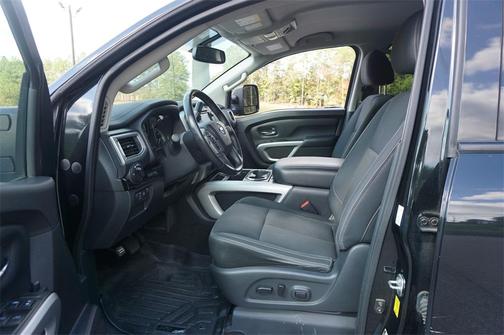 2019 Nissan Titan SV